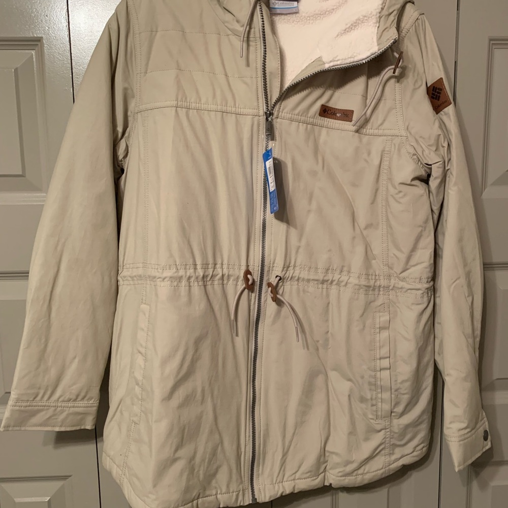 NWT Columbia woman’s coat.
